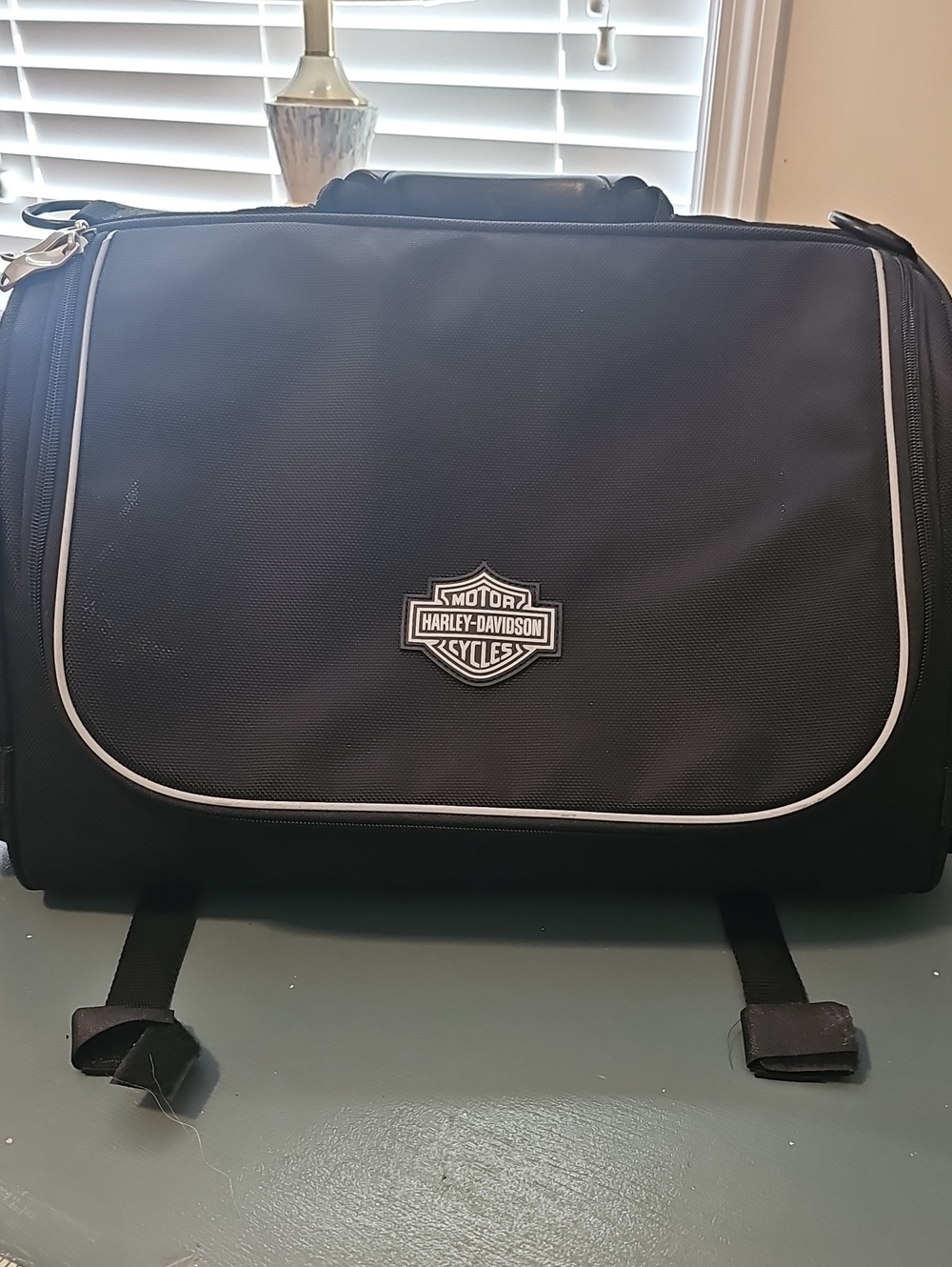 Official Harley-Davidson Black Tail Premium Luggage Bag W/rain Cover. NEW